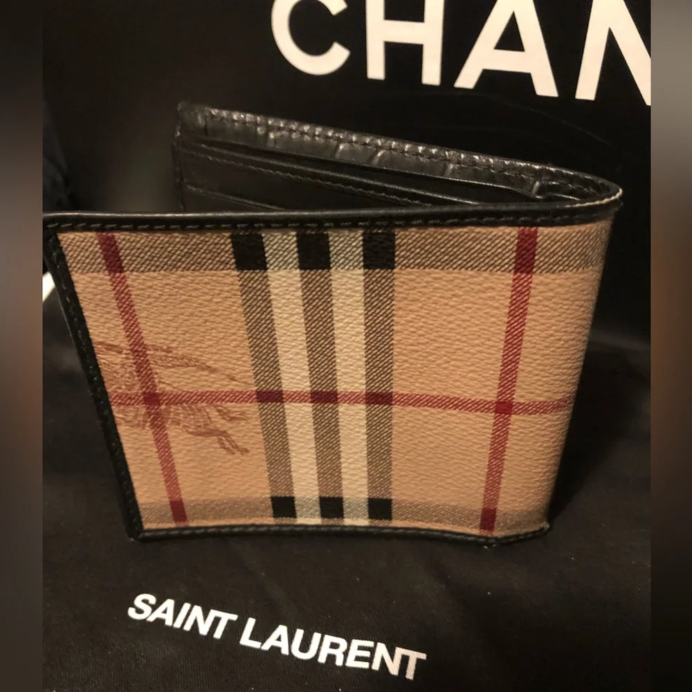 Auth Used Men’s Burberry check Nova Wallet Black - Picture 11 of 11